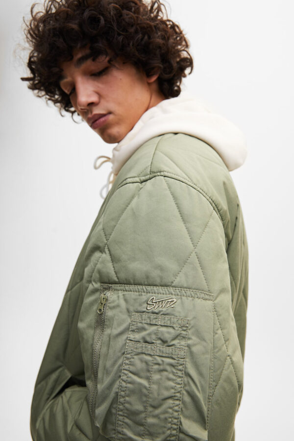 ⁦Quilted Bomber Jacket With Ribbed Trims⁩ - الصورة ⁦3⁩