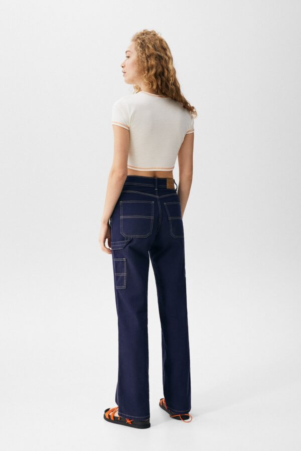 ⁦Cropped Short Sleeve T-shirt With Embroidered Detail⁩ - الصورة ⁦2⁩