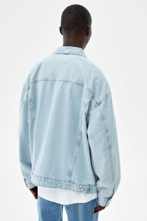 ⁦Oversized Denim Jacket⁩ - الصورة ⁦2⁩
