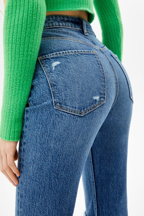 ⁦Ripped Flared Vintage Jeans⁩ - الصورة ⁦2⁩