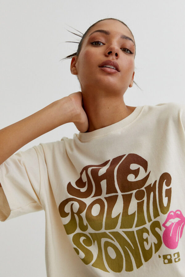 ⁦The Rolling Stones Groovy T-Shirt⁩ - الصورة ⁦3⁩