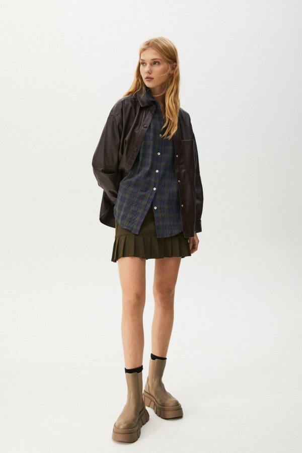 ⁦Faux Leather Overshirt With Pocket⁩ - الصورة ⁦4⁩