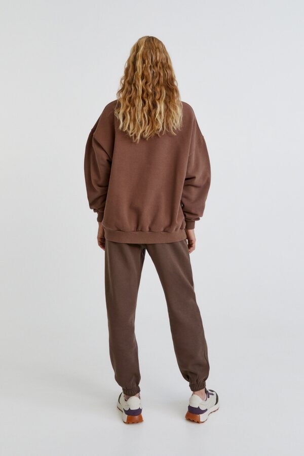 ⁦Brown Mountain Graphic Sweatshirt⁩ - الصورة ⁦2⁩