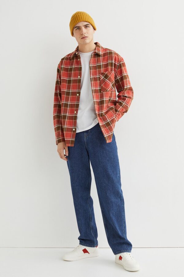 ⁦Relaxed Fit Plaid Flannel Shirt⁩ - الصورة ⁦4⁩