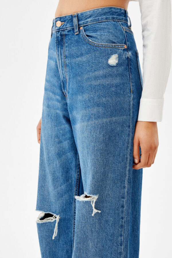⁦Ripped Wide-Leg ’90s Jeans⁩ - الصورة ⁦2⁩